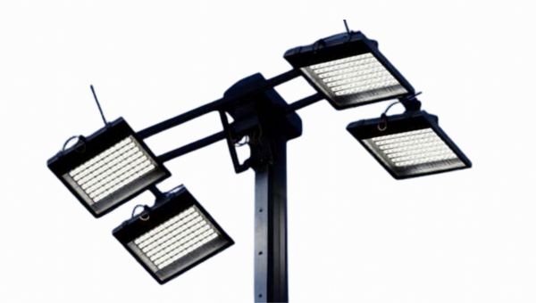 Pulley-based high mast light